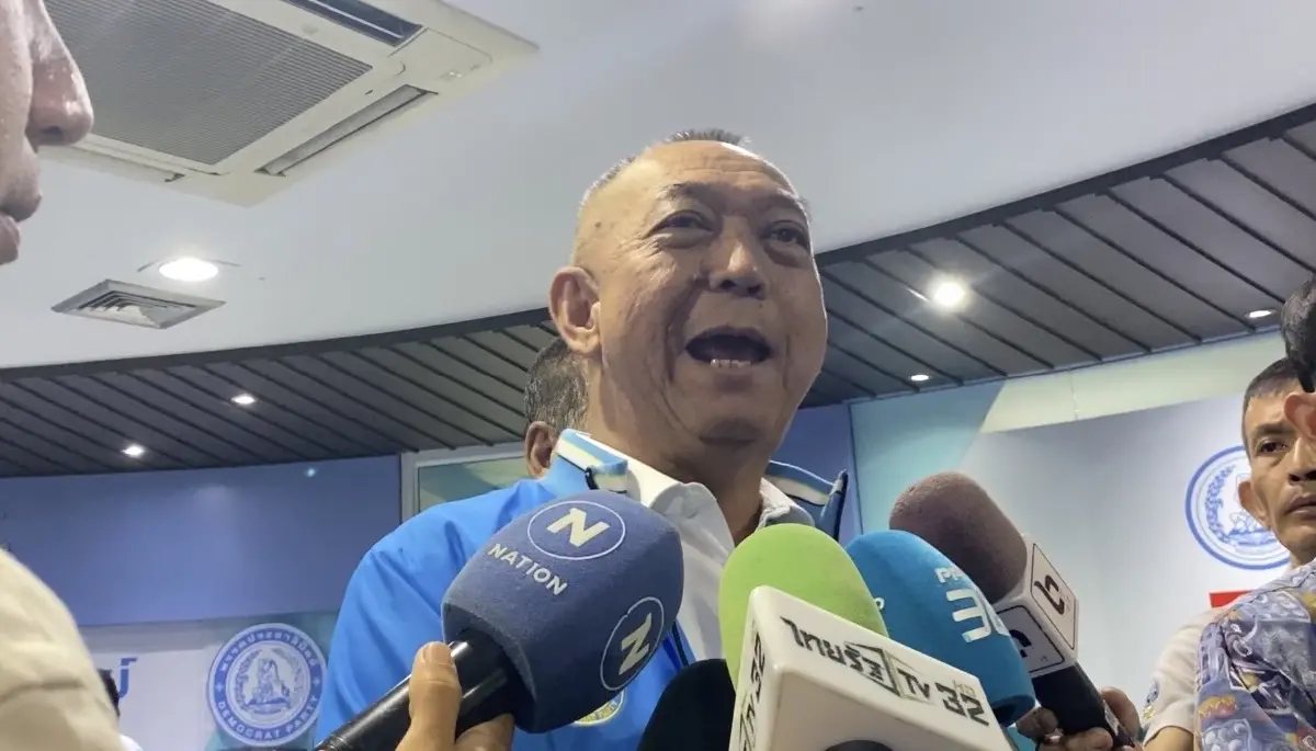 นายเฉลิมชัย ศรีอ่อน หัวหน้าพรรคประชาธิปัตย์