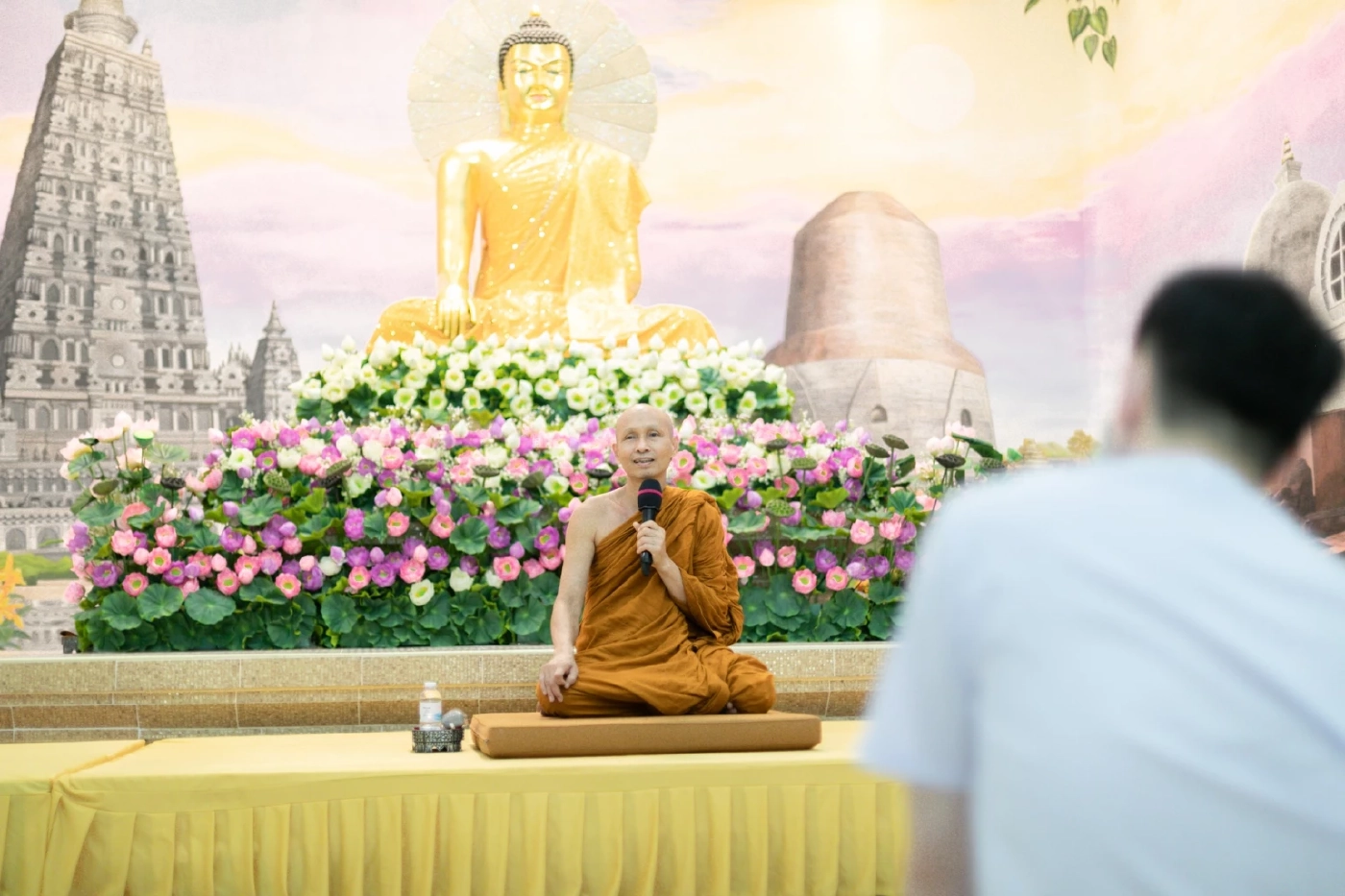 พระมหาวิเชียร ชินว์โส  ขอบคุณภาพ จาก เพจ ณ วังหิน มูลนิธิจิตตภาวนาชินวงส์