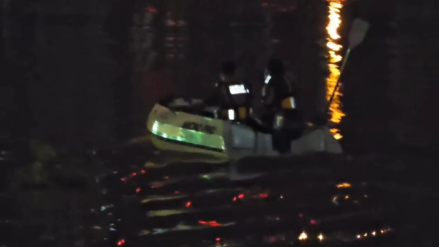 พระเอกซีรีส์ชื่อดัง ซิ่งเจ็ทสกีชนเรือหางยาว เจ็บ 2 ดับ 2 กลางเจ้าพระยา