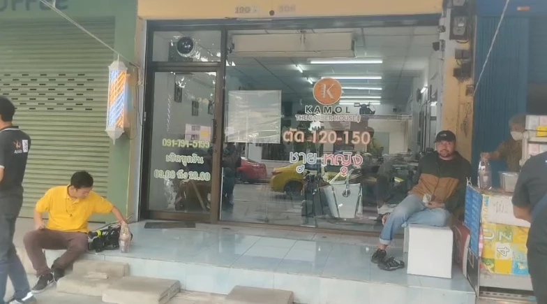 หนุ่มตบช่างตัดผม บอกสั้นนิดเดียวไม่ใช่บวชพระ โชคดีผู้เสียหายไม่เอาเรื่อง