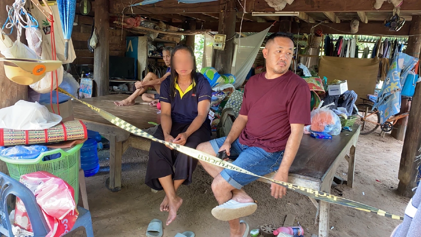 เมียสุดทน ผัวเมาซ้อมพ่อแม่พิการจนขาหัก คว้ากรรไกรแทงดับ