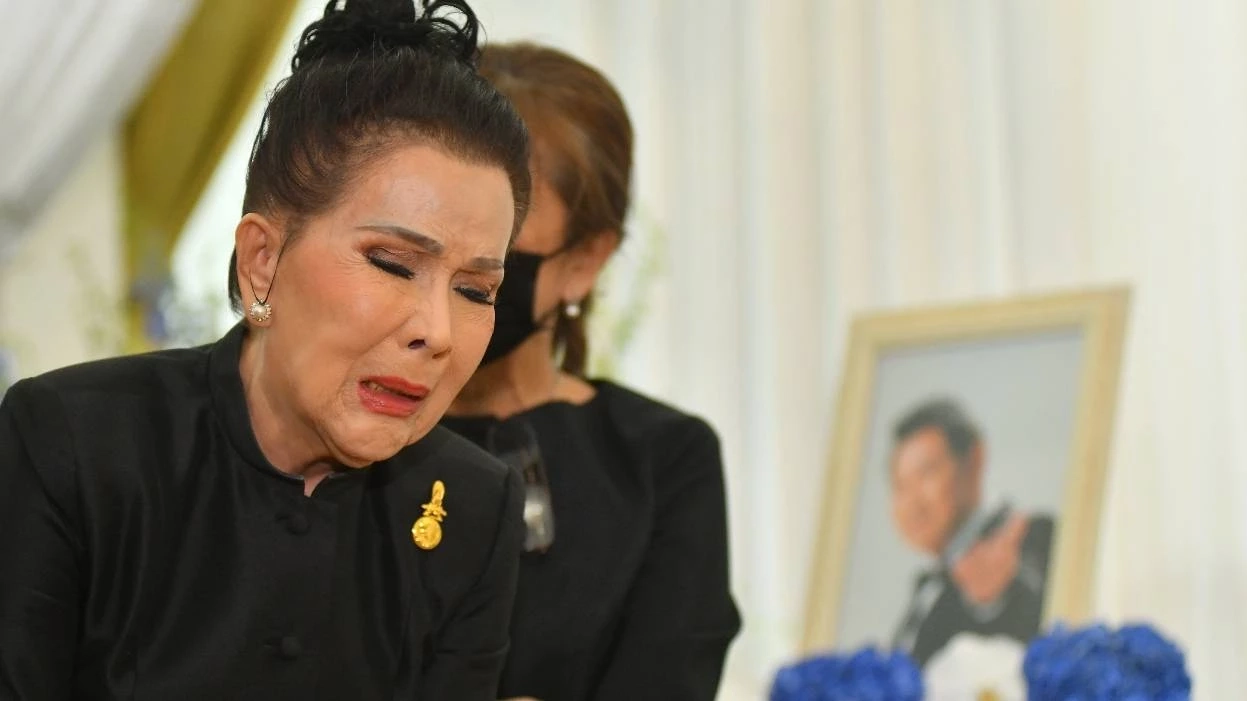 ใจสลาย "เพชรา เชาวราษฎร์" ร่ำไห้ บอกลาสามีครั้งสุดท้าย