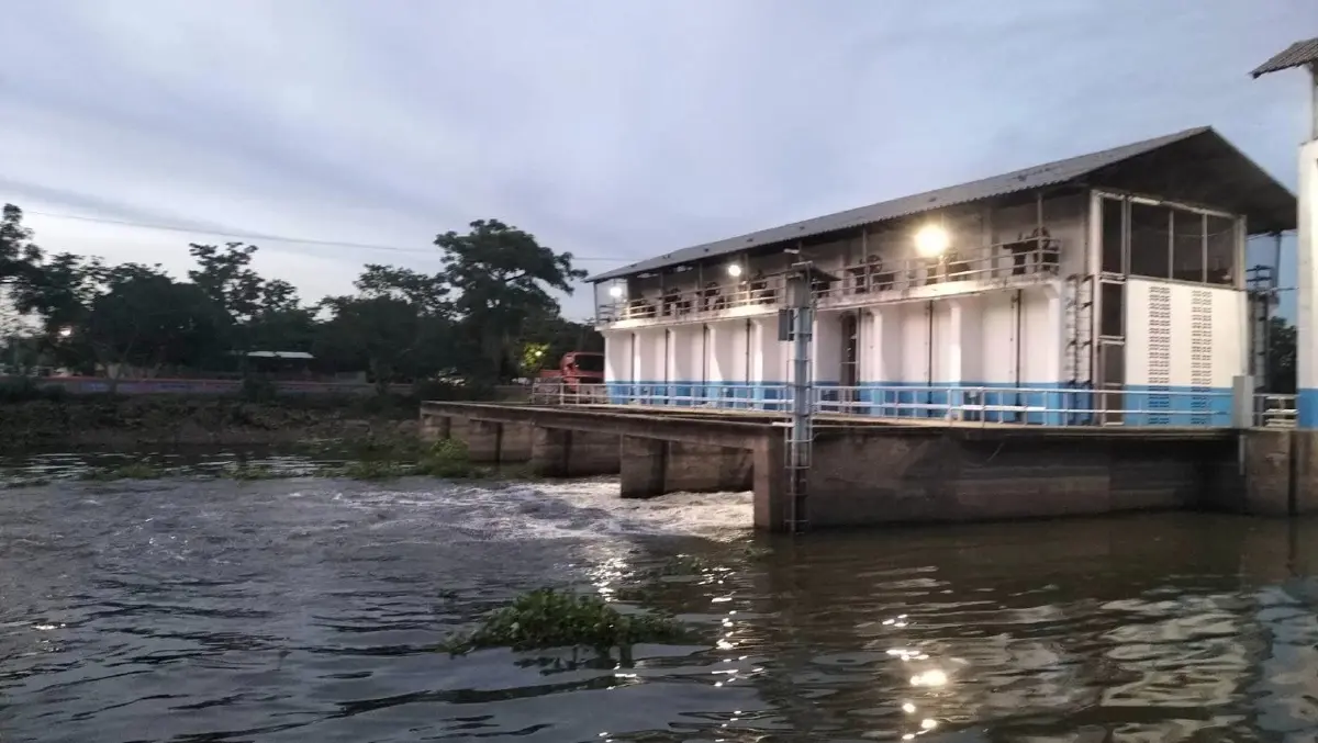 ชลประทาน เร่งติดตั้งสายไฟ ประตูระบายน้ำพระพิมล หลังโดนขโมย รับมือน้ำเหนือ
