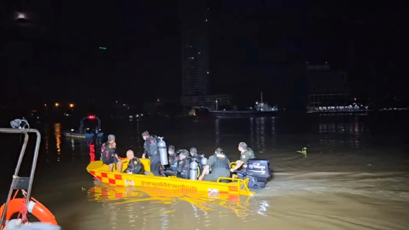 พระเอกซีรีส์ชื่อดัง ซิ่งเจ็ทสกีชนเรือหางยาว เจ็บ 2 ดับ 2 กลางเจ้าพระยา