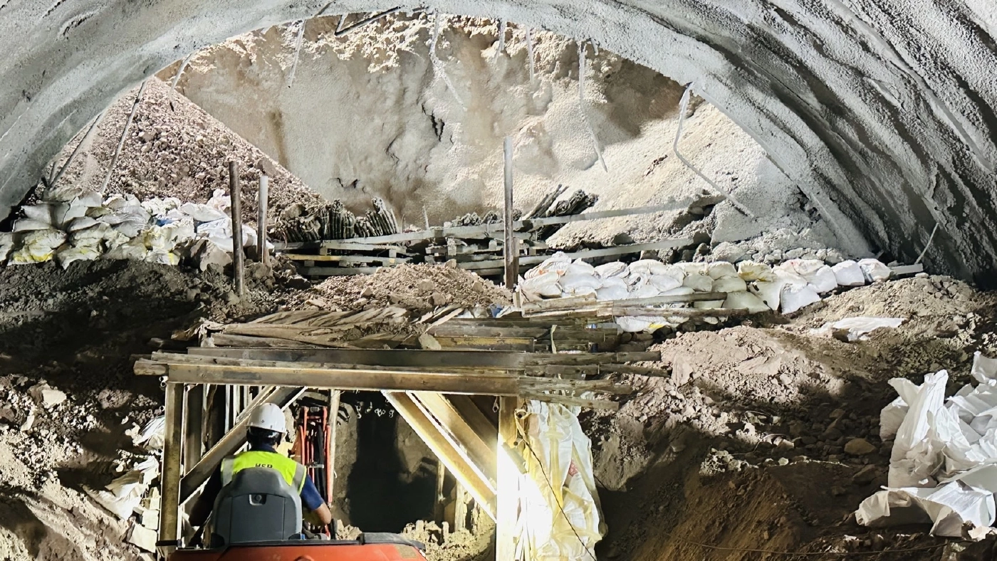 เปิดอุปสรรคกู้ภัยอุโมงค์รถไฟถล่ม เจอเหยื่อรายแรก แต่ 5 ชม.ยังนำออกมาไม่ได้