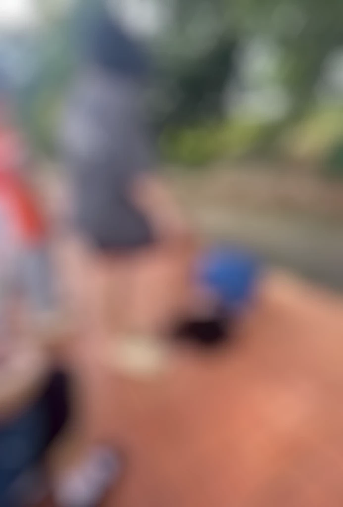 แชร์สนั่น นร.หญิงวัย 14 ถูกรุ่นพี่ร่างยักษ์ทำร้าย บังคับกราบเท้า เพื่อตบเอาเงิน 100