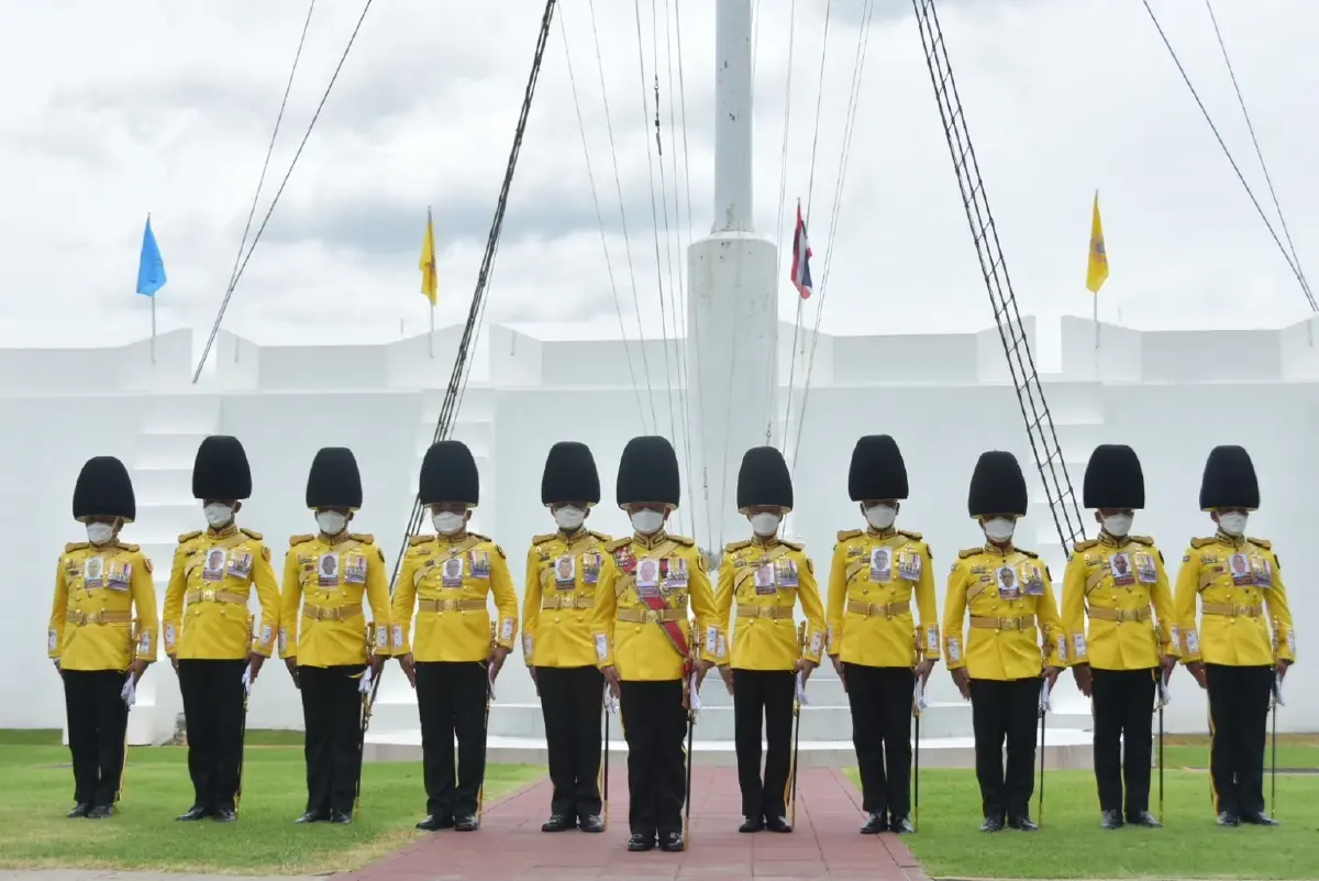 3 เหล่าทัพ ยิงสลุตหลวง เฉลิมพระเกียรติ "พระบรมราชชนนีพันปีหลวง"