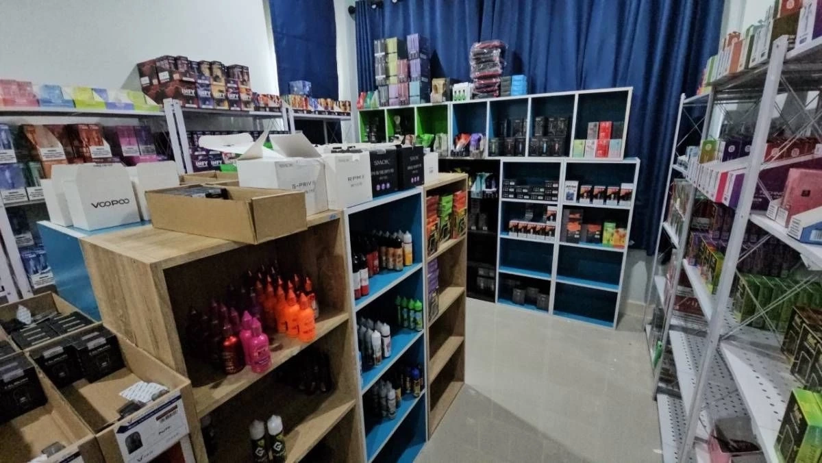 ปคบ.ทลายโกดัง จับเจ้าพ่อบุหรี่ไฟฟ้ารายใหญ่ภาคเหนือ ของกลาง 3 หมื่นชิ้น