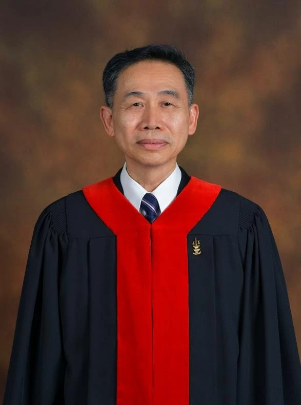 อุดม รัฐอมฤต  ตุลาการศาลรัฐธรรมนูญ