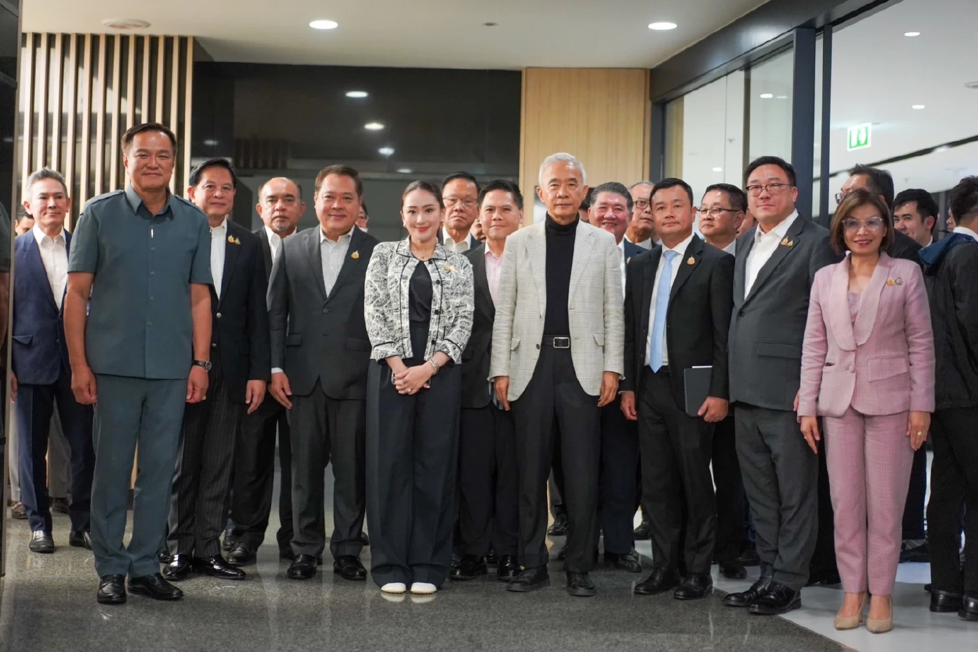 ส่องความท้าทายใหญ่ ในมือ  "อุ๊งอิ๊งค์" แพทองธาร ชินวัตร  ว่าที่"นายกฯคนที่ 31"