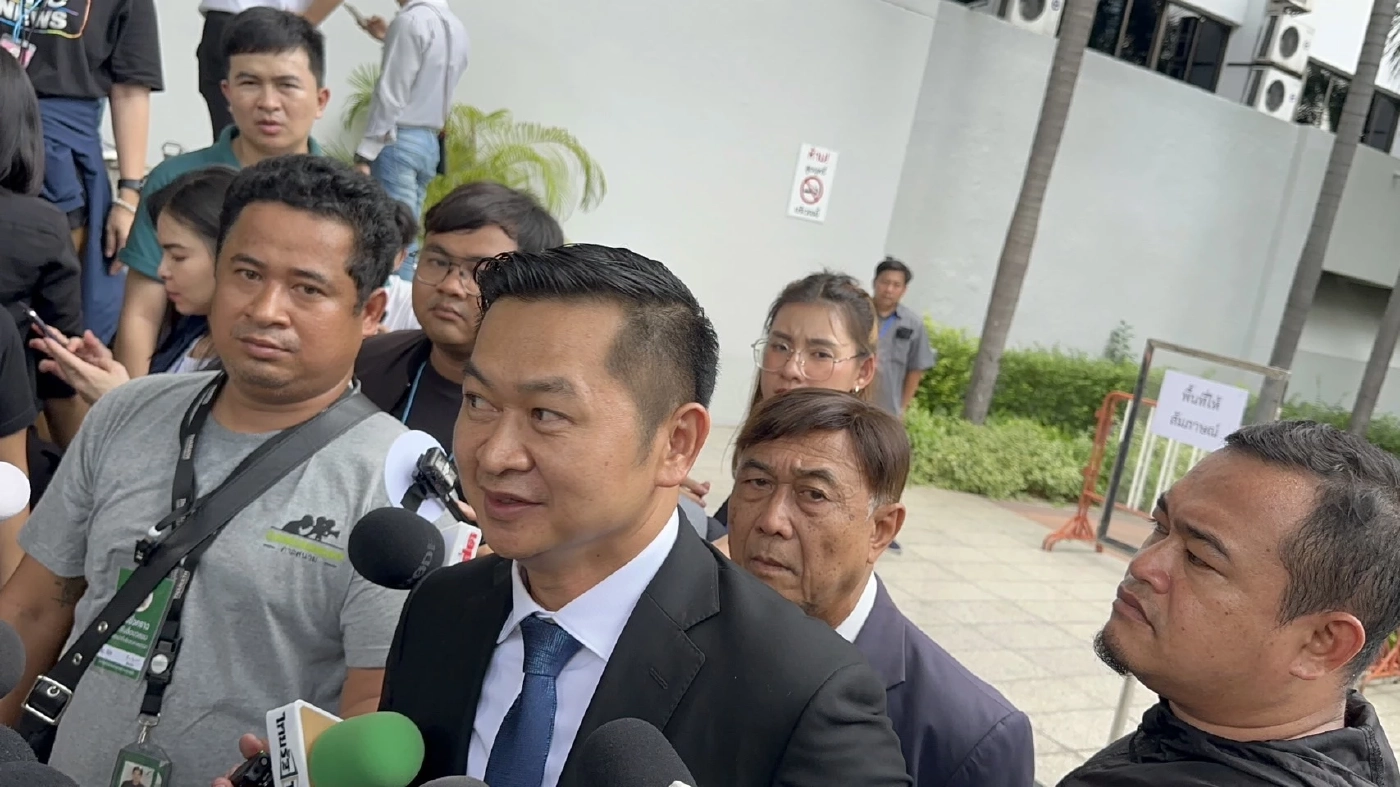 ศาลนัดสืบพยานโจทก์ "ทักษิณ" คดี 112 ปีหน้า