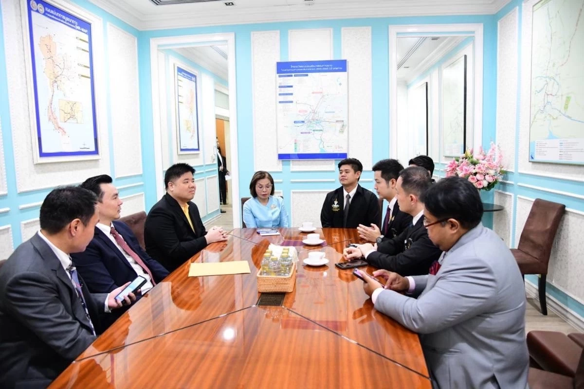 “ส.ก.เพื่อไทย” บุกคมนาคมจี้ย้ายท่าเรือคลองเตย