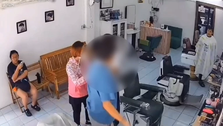 หนุ่มตบช่างตัดผม บอกสั้นนิดเดียวไม่ใช่บวชพระ โชคดีผู้เสียหายไม่เอาเรื่อง