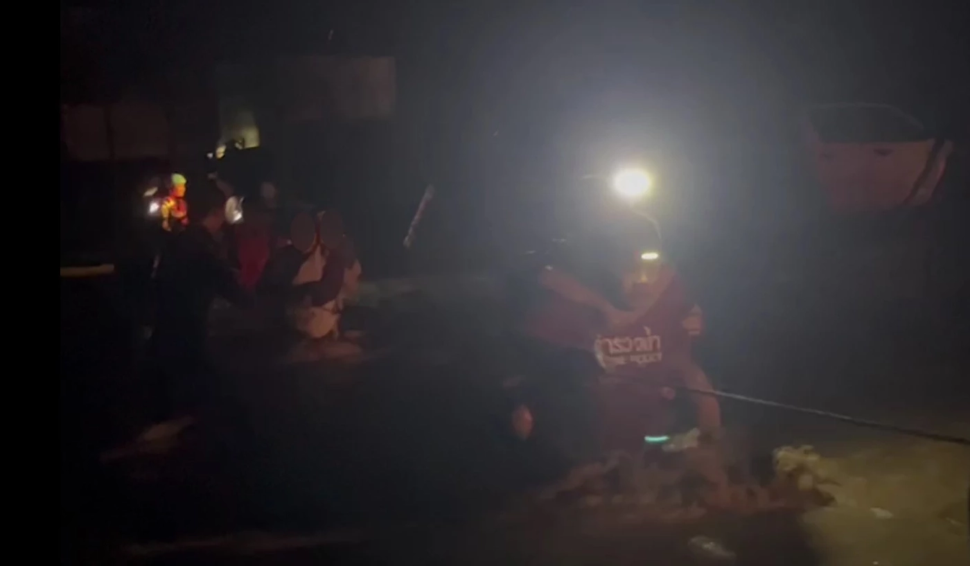 ตำรวจน้ำมาแล้ว! ผู้การสั่งเร่งช่วยน้ำท่วมภาคเหนือ (มีคลิป)