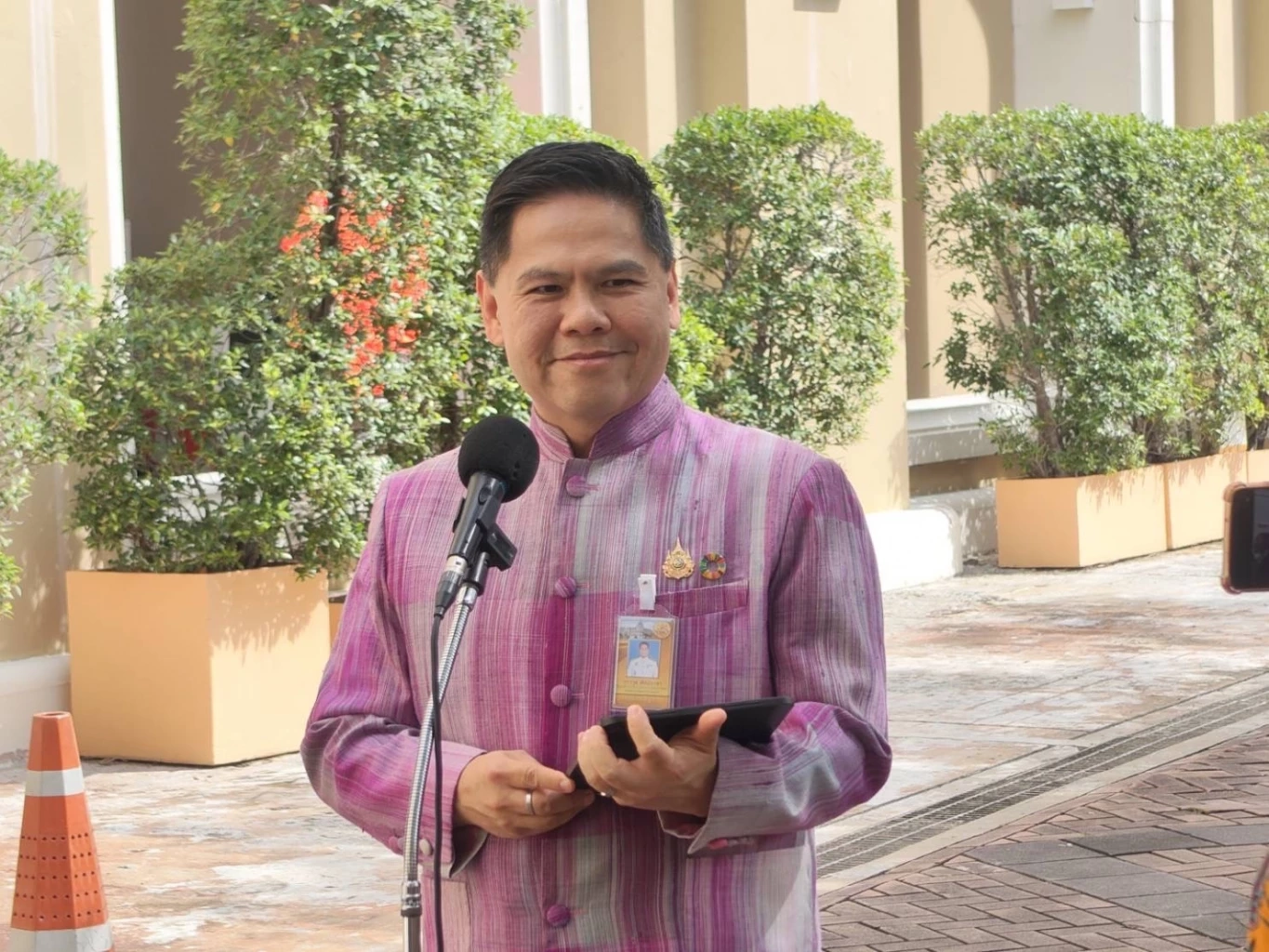 "วราวุธ" ยืนยันส่งประวัติ รมต.แล้ว เผยสมาชิก ชทพ. หนุนนั่ง "รมว.พม." ต่อ