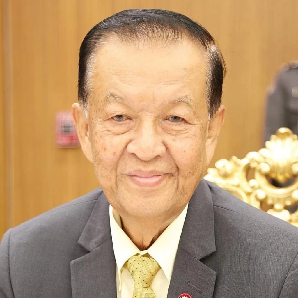 "นายวันมูหะมัดนอร์  มะทา"  ประธานสภาผู้แทนราษฎร 