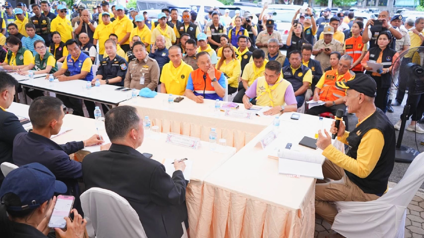 "ชาดา" บินด่วน ลงพื้นที่ให้กำลังใจชาวภูเก็ต เหตุดินสไลด์ ดับแล้ว 10