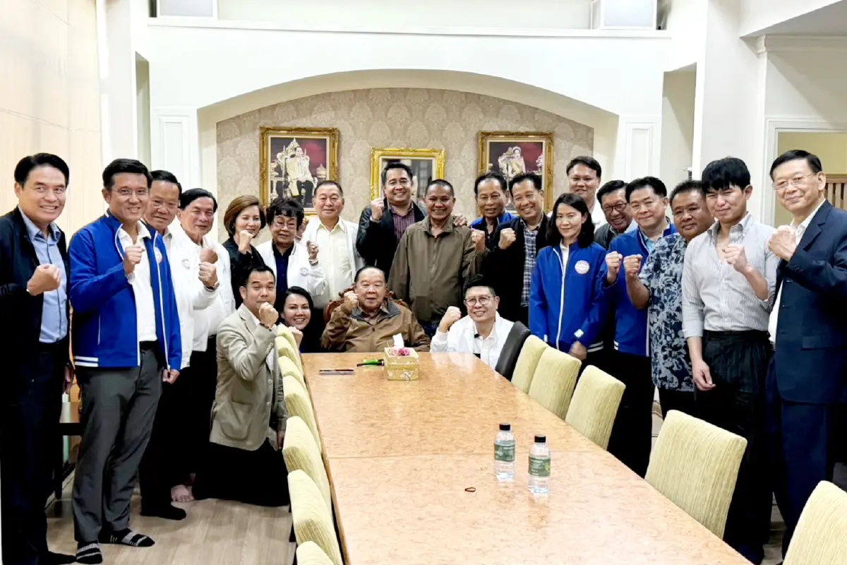 เปิดบ้านป่าฯ เลี้ยงมื้อเที่ยง สส.พปชร.โชว์พลังเคียงข้าง “ลุงป้อม”