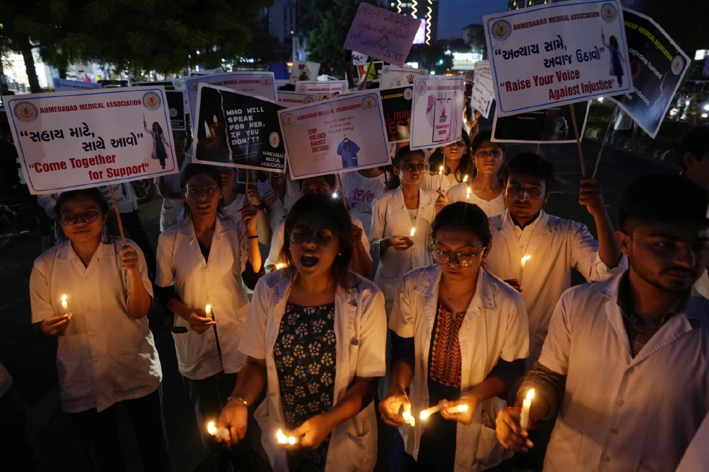 หมออินเดีย 1 ล้านคน หยุดงานประท้วงคดีข่มขืนหมอฝึกหัด