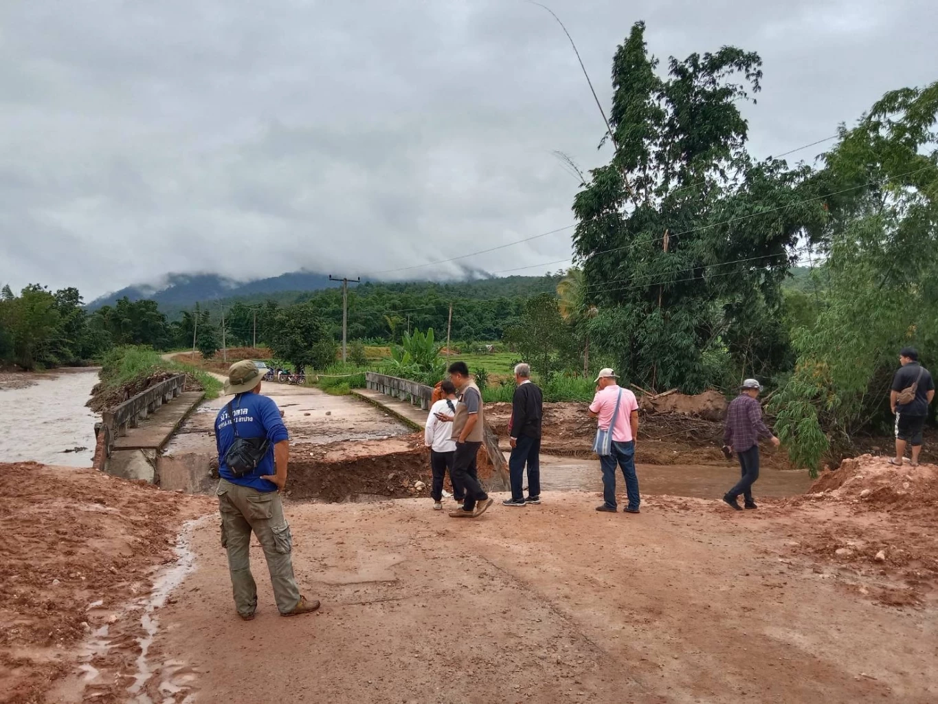 ขุนยวมอ่วม แม่ฮ่องสอน น้ำป่าทะลัก สังเวย 1 ศพ น้ำป่าซัดร่างจมหายเสียชีวิต