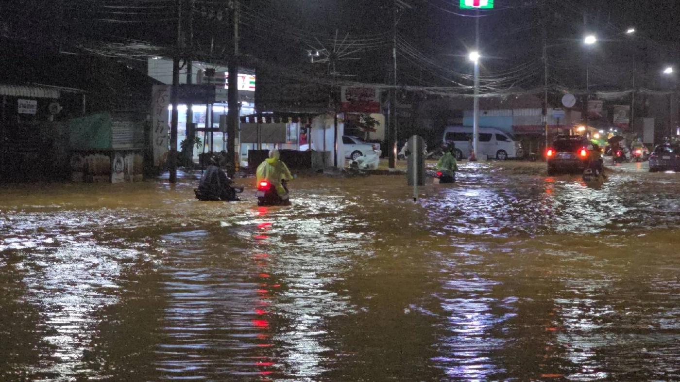 ภูเก็ต ฝนถล่ม ดินสไลด์ทับบ้านประชาชน สังเวย 5 ราย