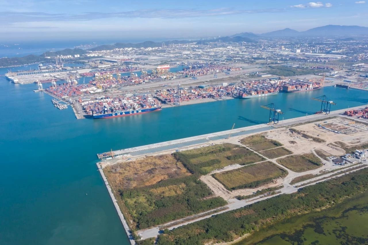 คมนาคมเข้มเกาะติดเรือขนตู้สารพิษลักลอบเทียบ “แหลมฉบัง”