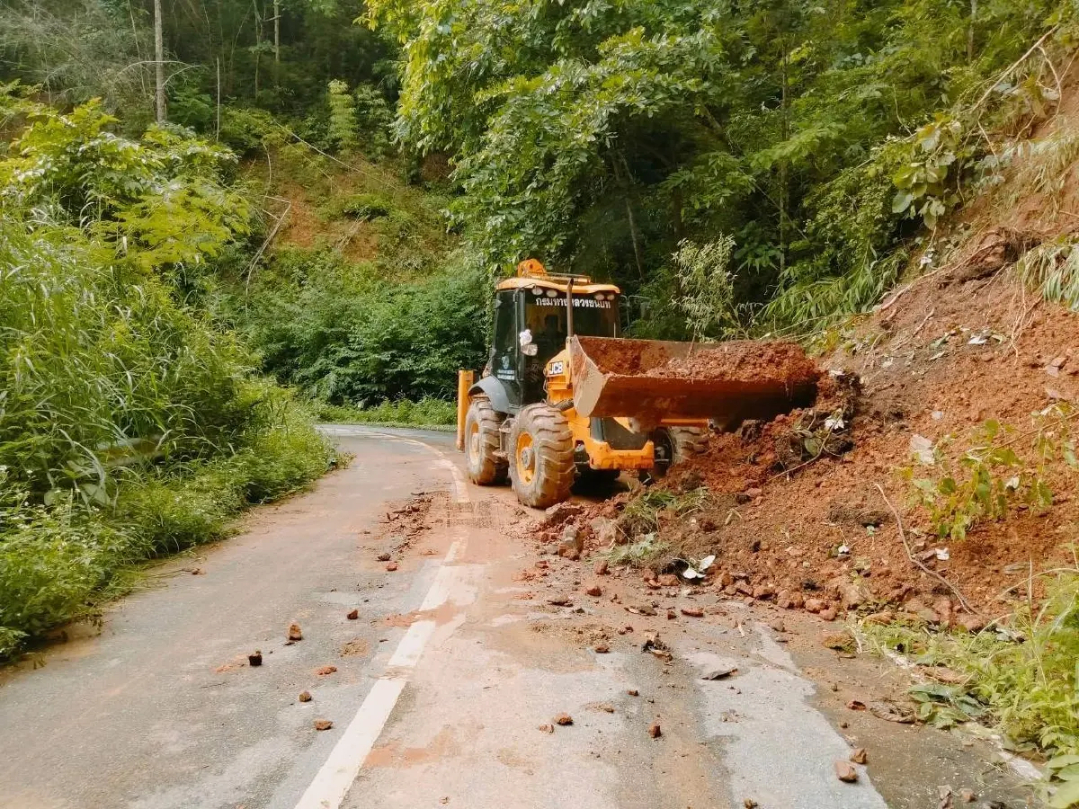 คมนาคมสั่งเฝ้าระวังสถานการณ์น้ำท่วมภาคเหนือ