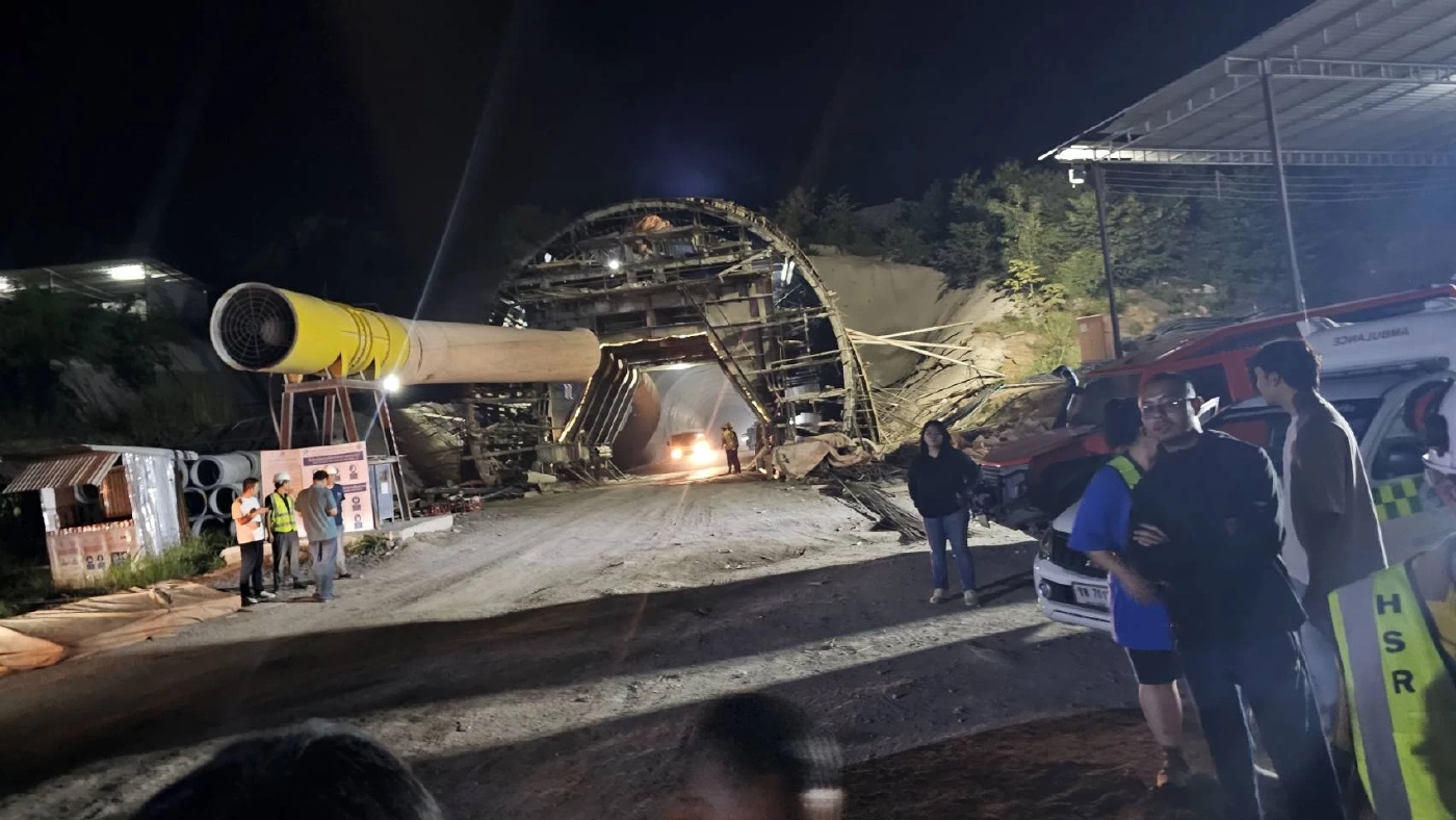 เข้าสู่วันที่ 2 ปฏิบัติการค้นหา 3 คนงาน ติดในอุโมงค์ถล่ม ลุ้นอีก 4เมตร