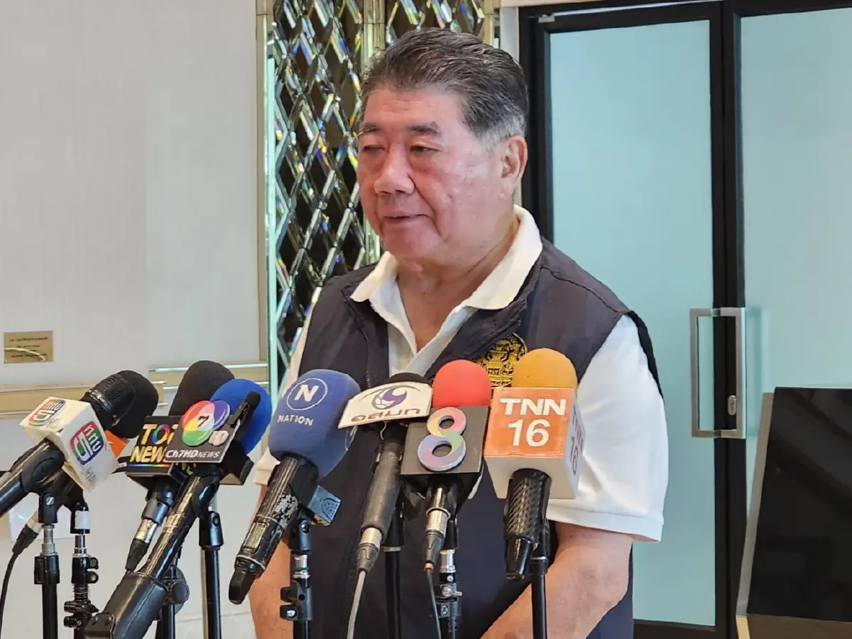 นายภูมิธรรม​ เวชยชัย​ รองนายกรัฐมนตรี ปฏิบัติหน้าที่แทนนายกรัฐมนตรี 