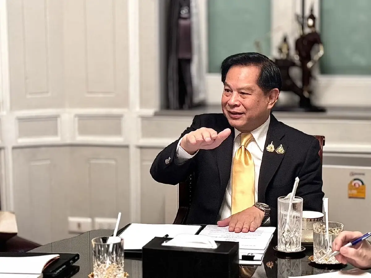 “พีระพันธุ์” ยันไม่เกียร์ว่าง ร่างกม.ปรับโครงสร้างราคาน้ำมันคืบเกือบ 100%