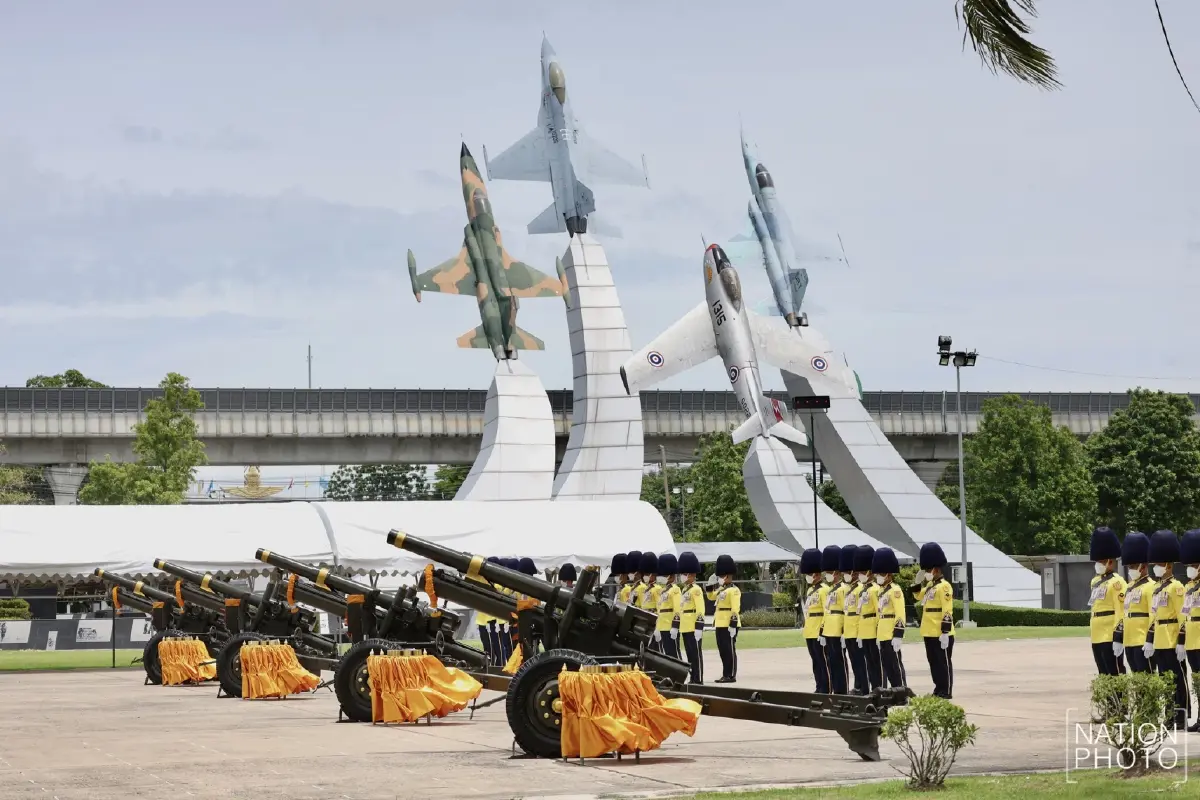 3 เหล่าทัพ ยิงสลุตหลวง เฉลิมพระเกียรติ "พระบรมราชชนนีพันปีหลวง"