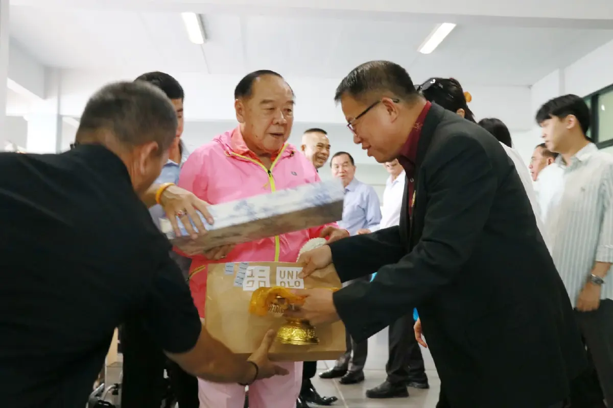 บ้านป่าฯ คึกคัก "บิ๊กป้อม" เปิดบ้านให้อวยพรวันเกิด 3 ป. เจนใหม่น้องรักมาครบ