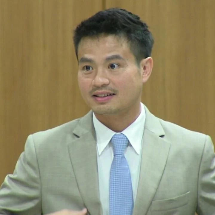 ภราดร ปริศนานันทกุล  ได้รับการเสนอชื่อจากพรรคภูมิใจไทย ให้เป็นรองประธานสภาคนที่ 1