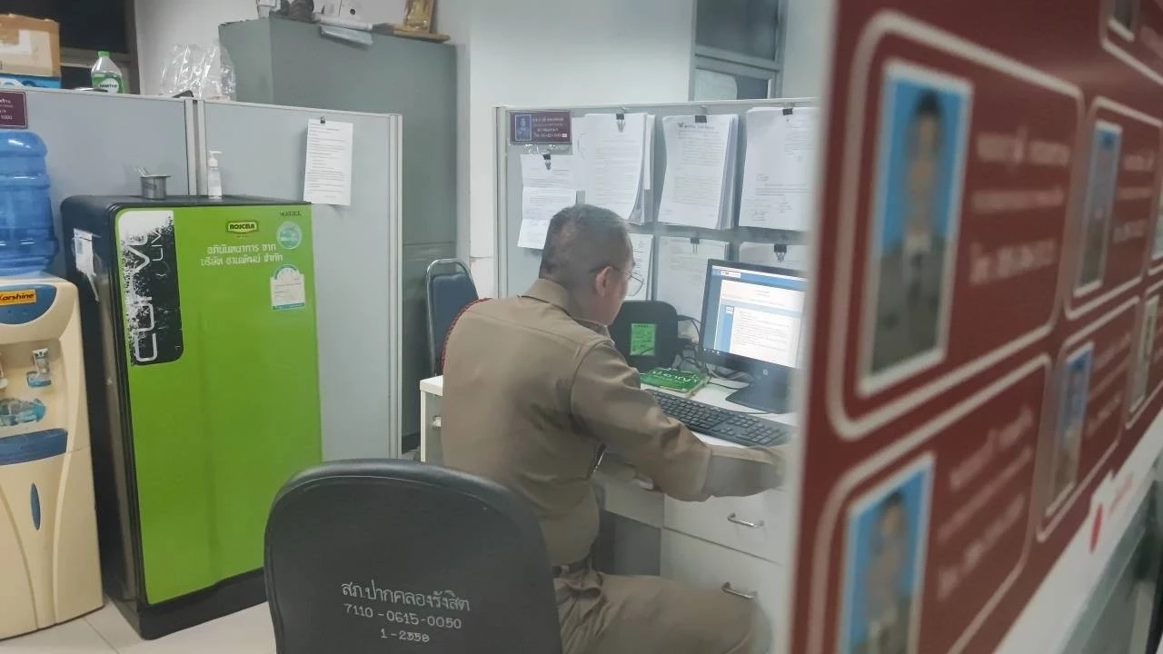 แก๊งจีนบุกปล้นเพื่อนร่วมชาติในหมู่บ้านหรู บังคับโอนเงินดิจิทัล 70 ล้าน