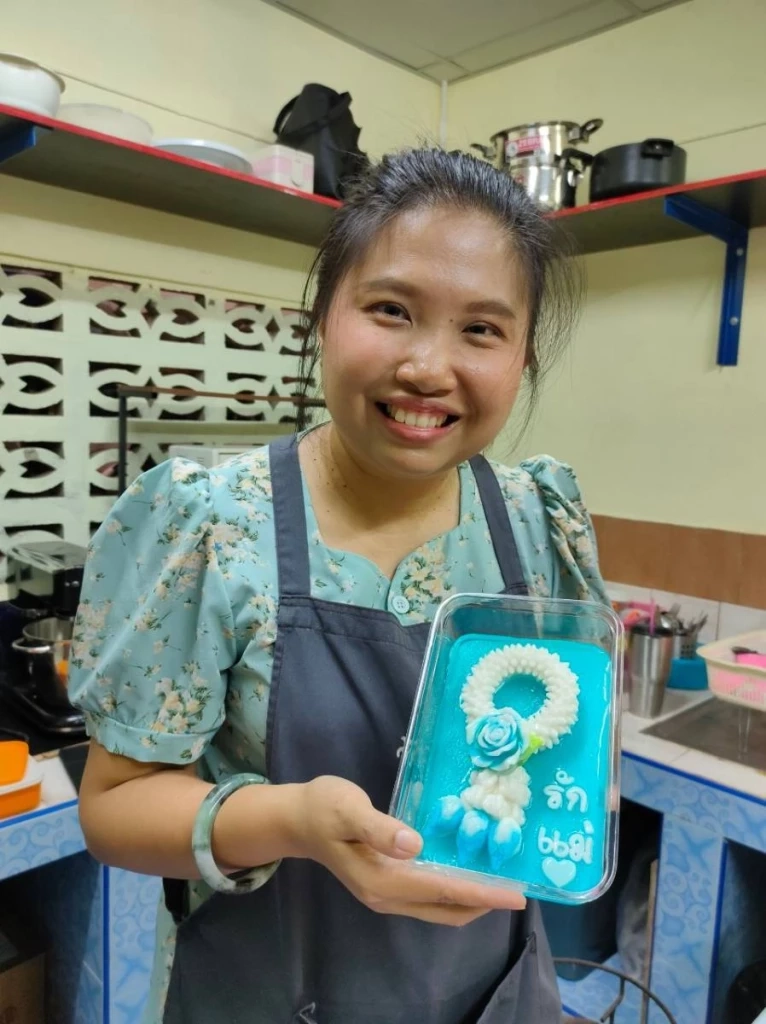 รวมไอเดียของขวัญรับวันแม่ "ขนม-งานฝีมือ" พวงมาลัยจากงานศิลปะ สื่อรักจากลูก