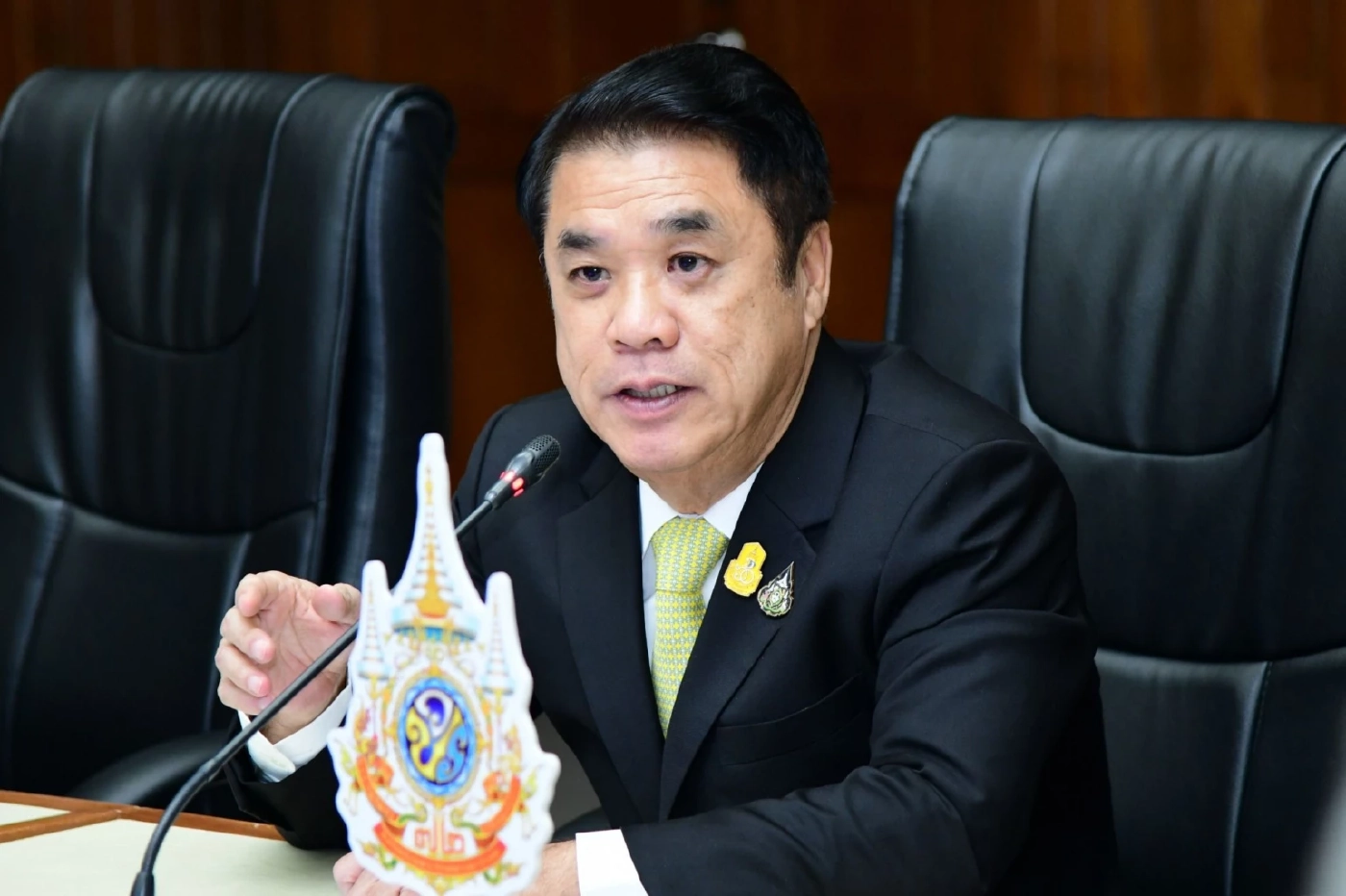 คมนาคมยันเดินหน้าค่ารถไฟฟ้า 20 บาท การันตีครบทุกสี-ทุกสายภายใน ก.ย. 68