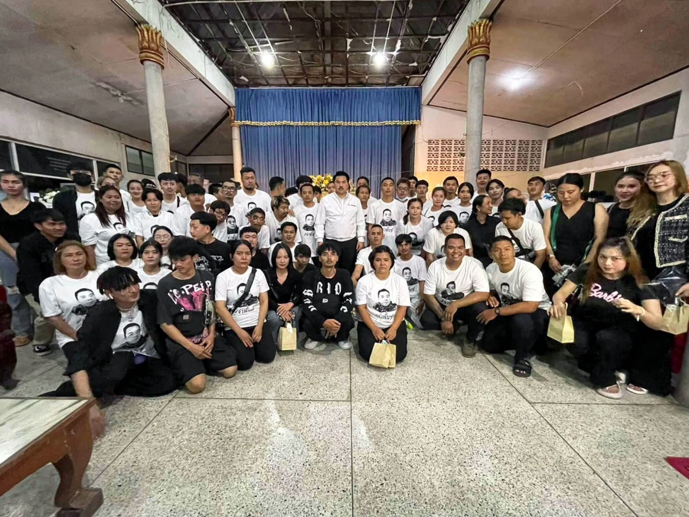 "กัน จอมพลัง" พาภรรยา "จ่าพั้นช์" ตามคดีสามีถูก อดีต กต.ตร. ปลิดชีพกลางผับ