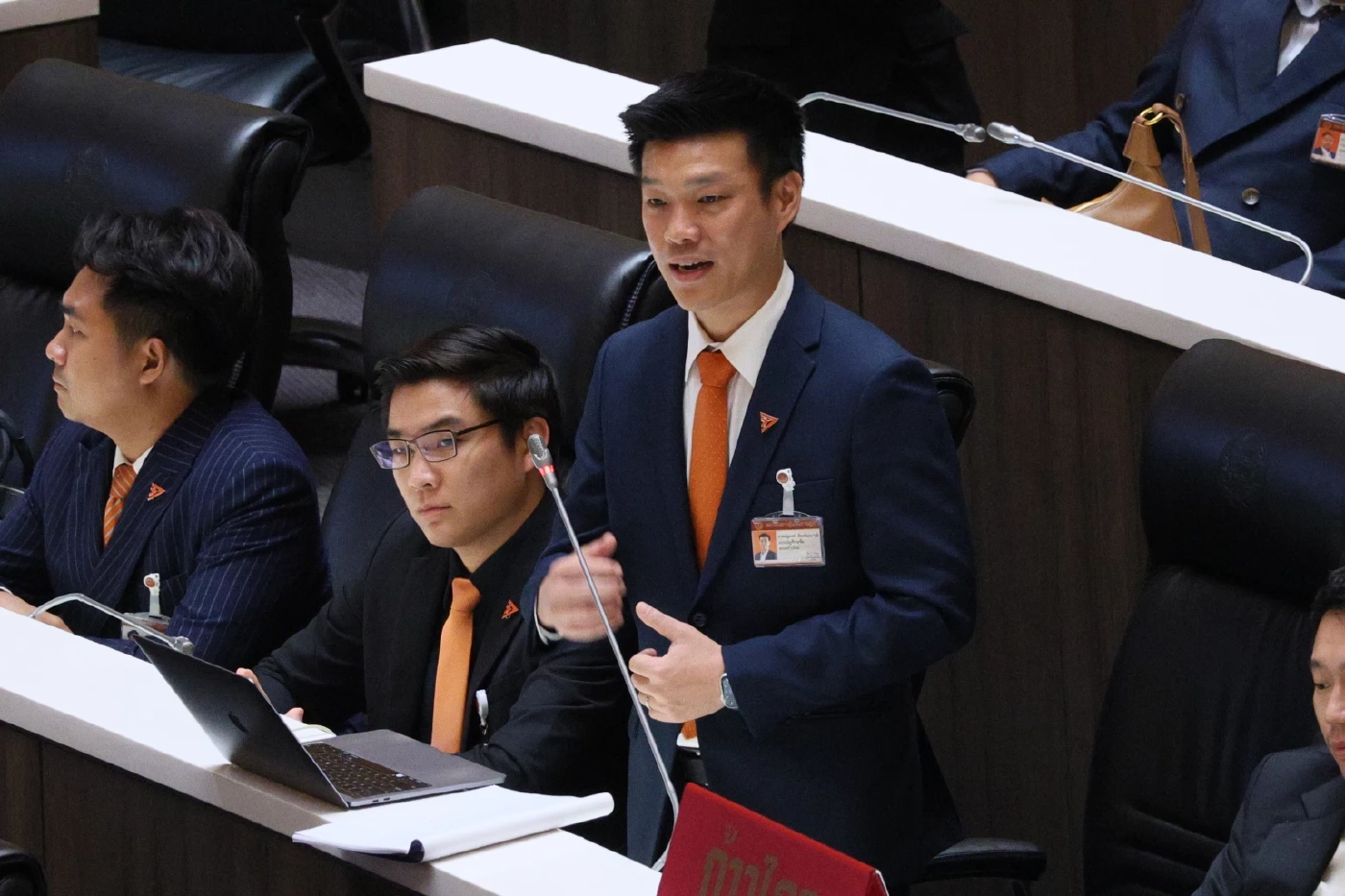 นายณัฐพงษ์ เรืองปัญญาวุฒิ สส.บัญชีรายชื่อ