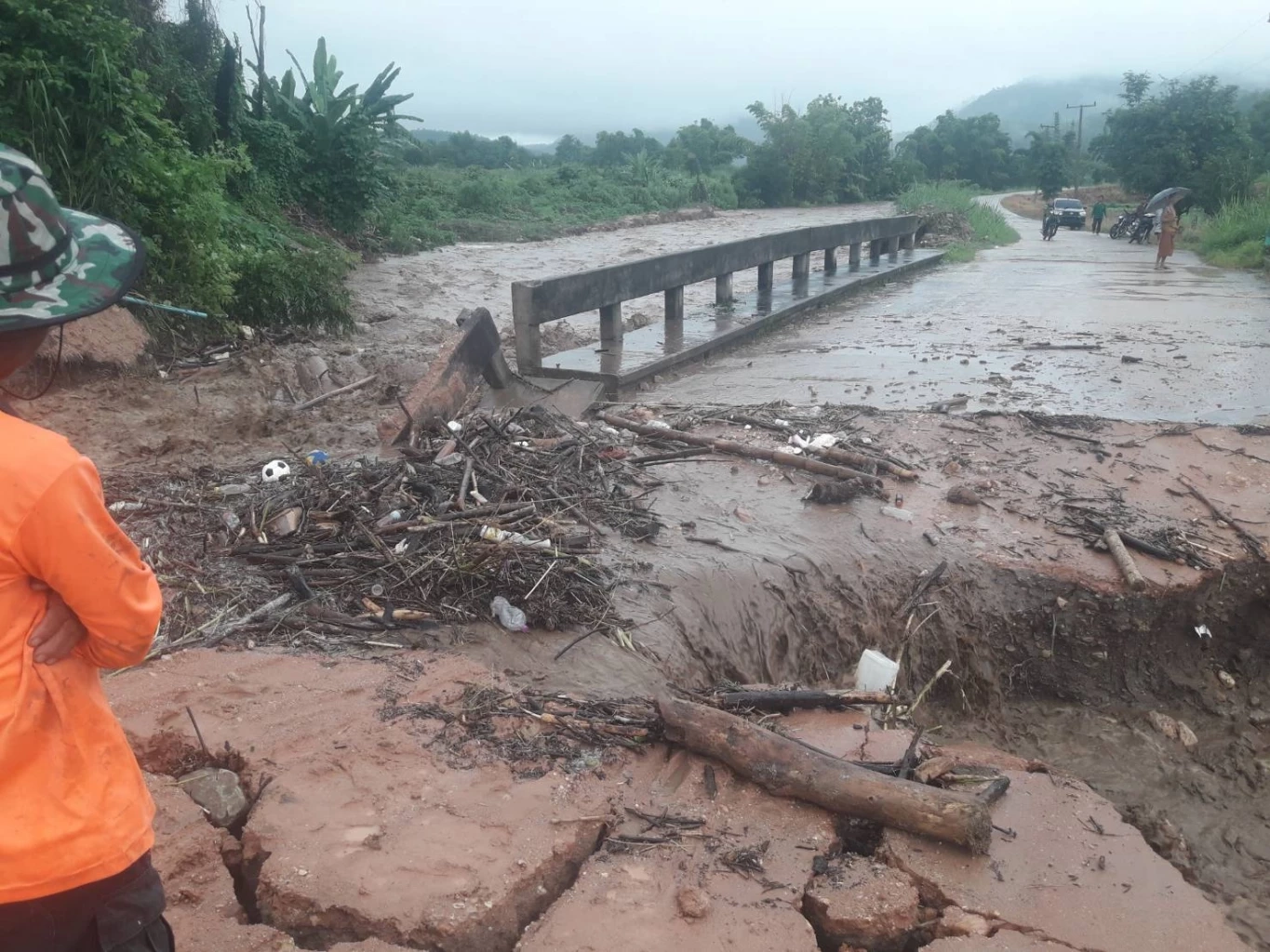 ขุนยวมอ่วม แม่ฮ่องสอน น้ำป่าทะลัก สังเวย 1 ศพ น้ำป่าซัดร่างจมหายเสียชีวิต