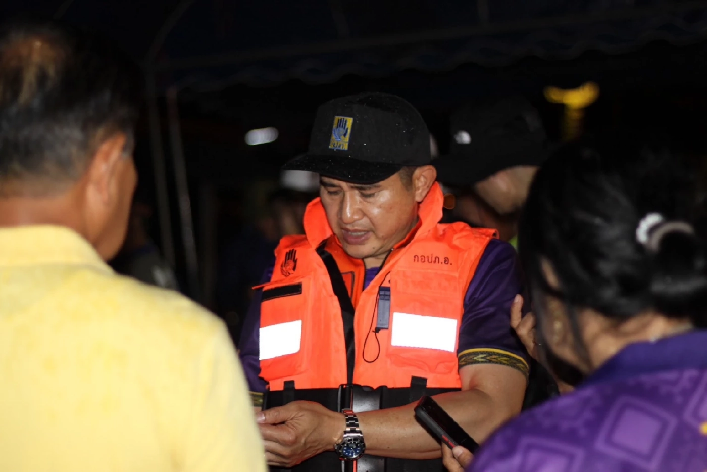 ผู้ว่าฯน่าน ลงพื้นที่น้ำท่วม บูรณาการเร่งช่วยเหลือผู้ประสบภัย (มีคลิป)