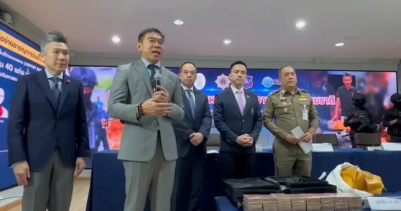 ป.ป.ส.รวบแก๊งจีนฮ่องกง ขนเฮโรอีน 14 กก. ซุกกล่องขนมเตรียมส่งออก