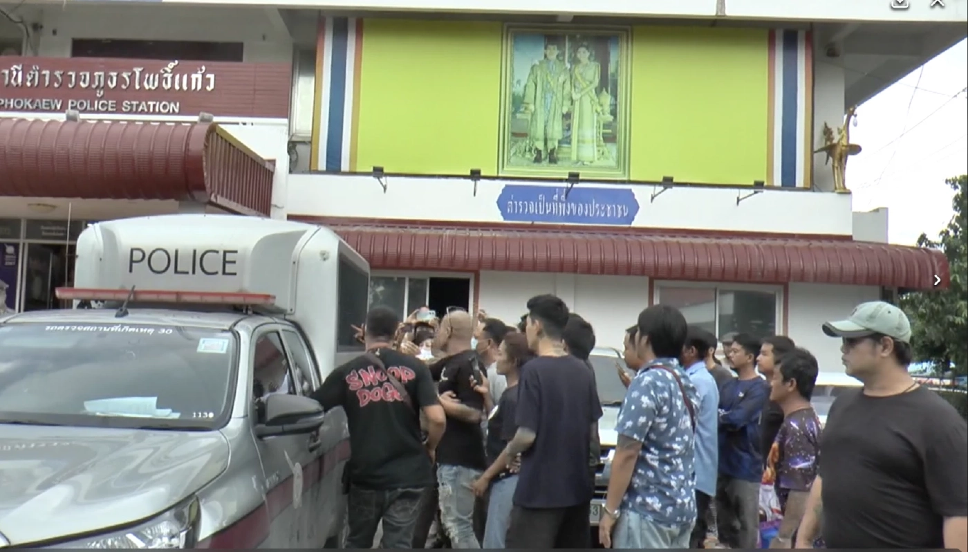 ฝากขังมือมีด แทงดับคาโรงพักโพธิ์แก้ว