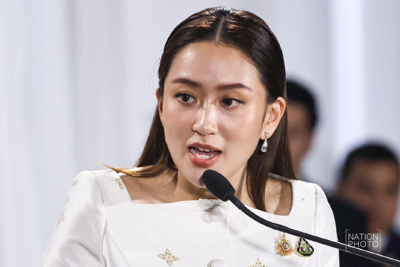 แพทองธาร ชินวัตร  นายกรัฐมนตรี และหัวหน้าพรรคเพื่อไทย 