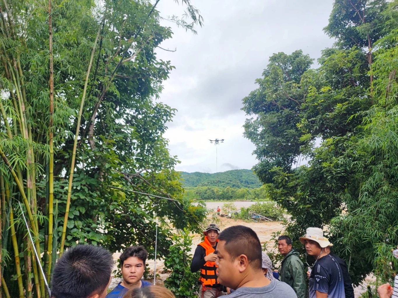 ภาคเหนืออ่วม! แม่ฮ่องสอนดินสไลด์ พะเยาใช้โดรนช่วยลุงติดกลางน้ำป่าทะลัก