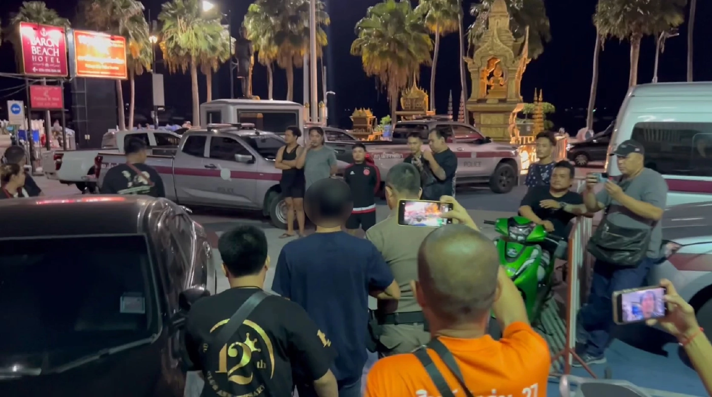 ไรเดอร์หื่่นขืนใจลูกค้าสาววัย 18 ปี เมาหนักมาก