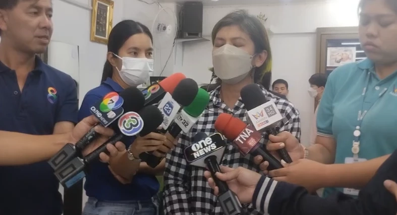 นางสาวดล เจ้าของร้าน