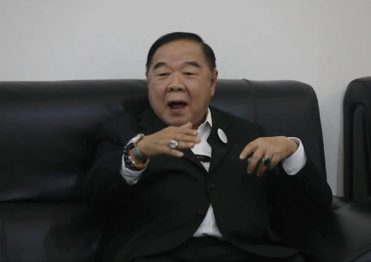 "ปิดสวิตช์ลุง" ไม่ง่าย "นิติสงครามชุดใหญ่" รอซัด "เพื่อไทย"