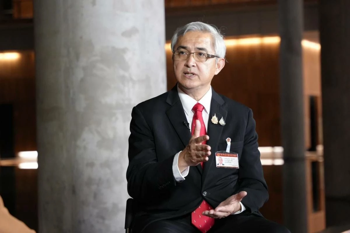 "ก่อแก้ว" โดดป้อง "ภูมิธรรม" เหมาะนั่งคุมกลาโหม ซัดทหารเก่ามีอดีตรัฐประหาร