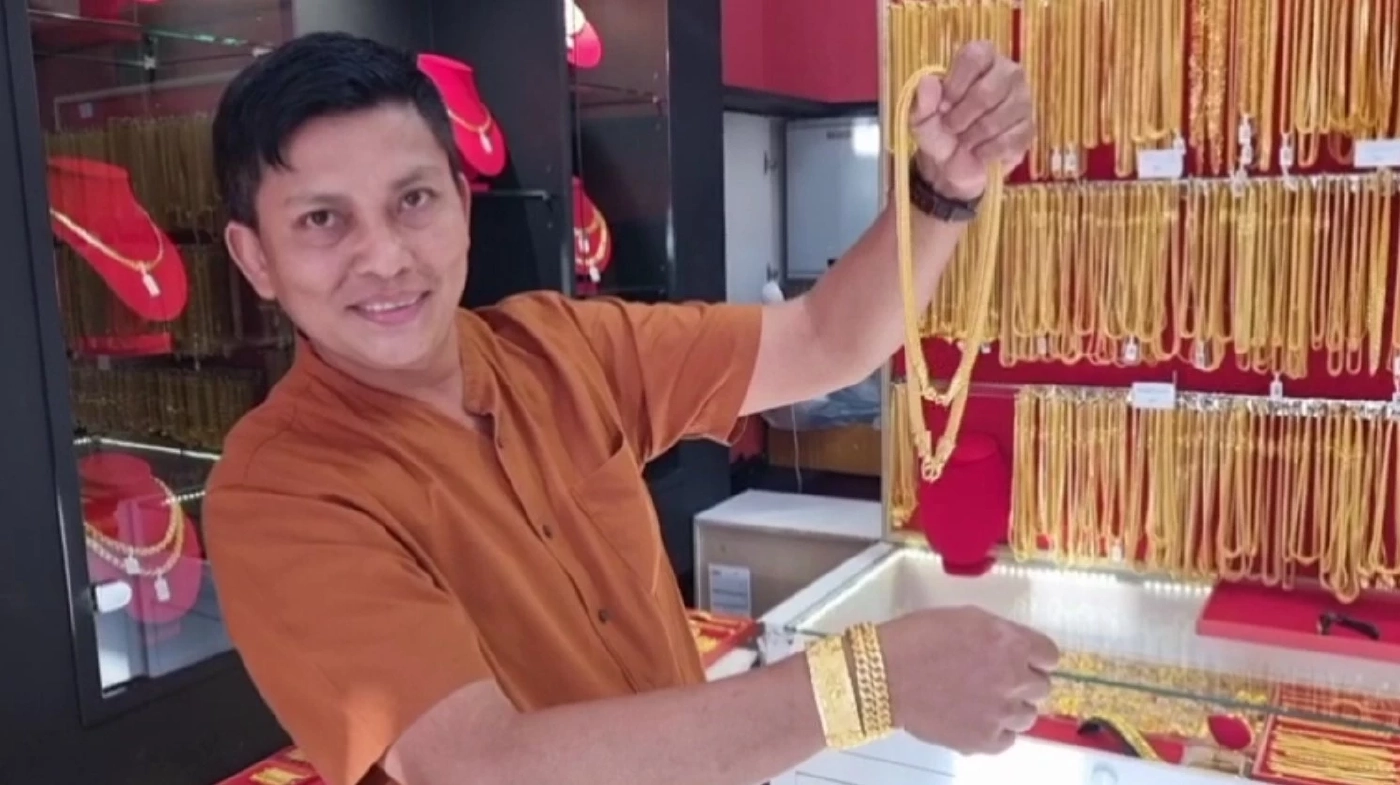 ยอดขายปัง! "ร้านทองปลอม" เผยเคล็บลับ "จริงใจลูกค้า ปลอมก็บอกว่าปลอม"