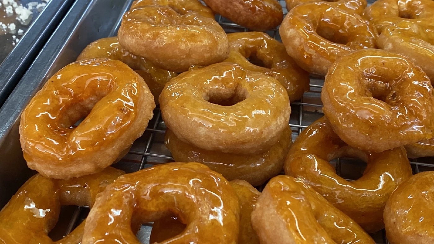 "ขนมวง" ขนมโบราณหากินยาก "รสชาติที่หายไป" ปี 2567 ของเชียงใหม่